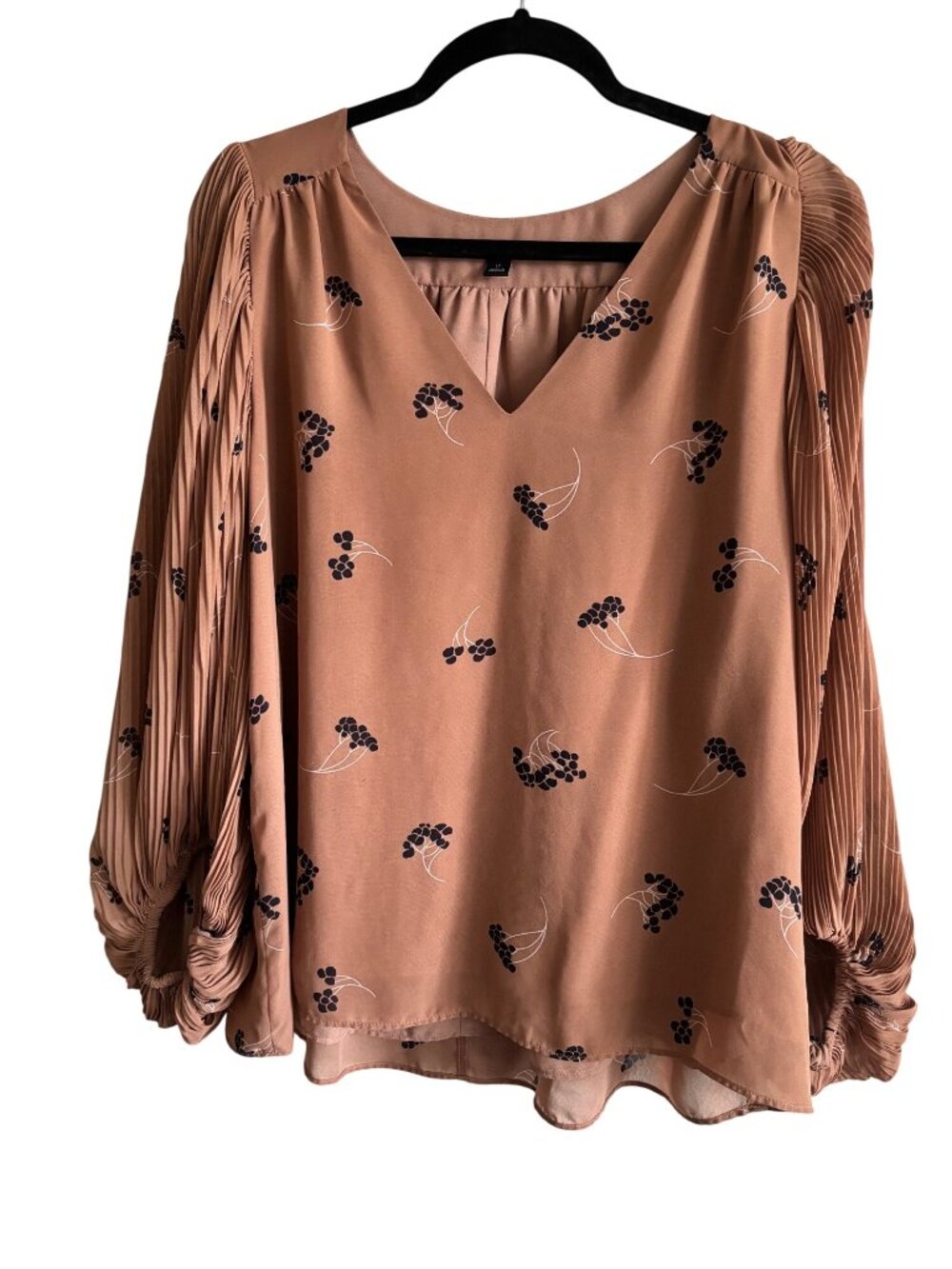 Ann Taylor Petite Pleated Sleeve Blouse Rust Floral Print V-Neck Lightweight LP